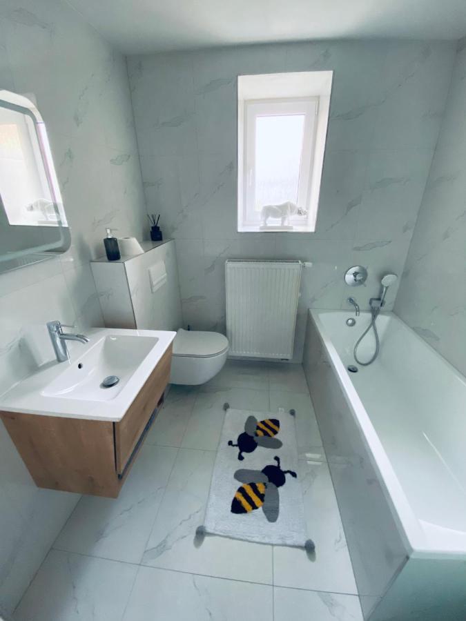 Apartman U Vcelina คลูเม็ตซ์ นาด ชิดลิโนว์ ภายนอก รูปภาพ